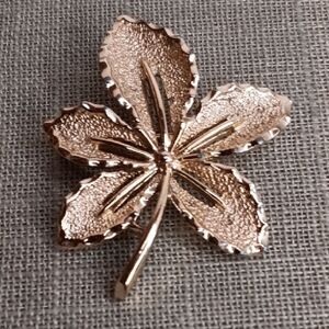 Sarah Coventry Ivy Gold Tone Brooch Vintage 1960s